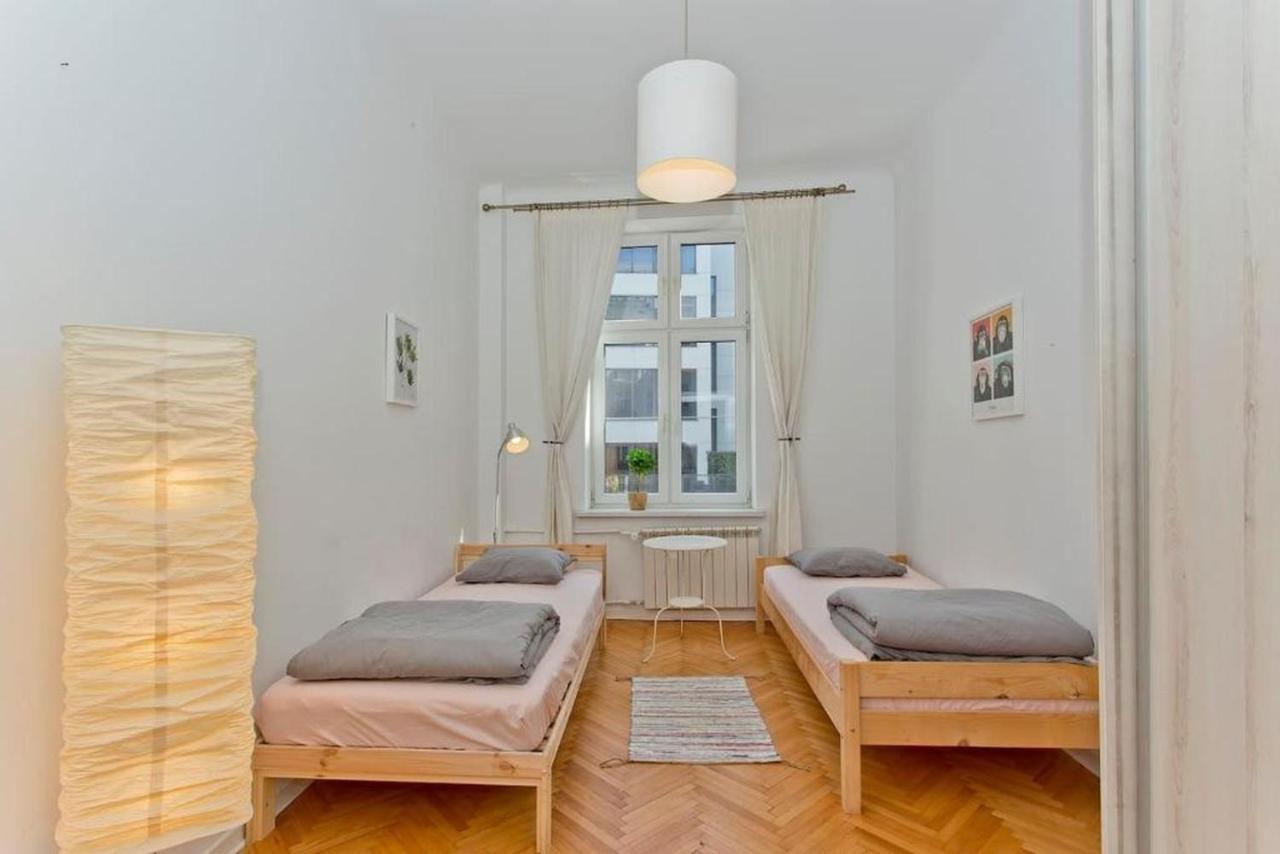 Apartment Center/golden Apartments/s20a Warschau