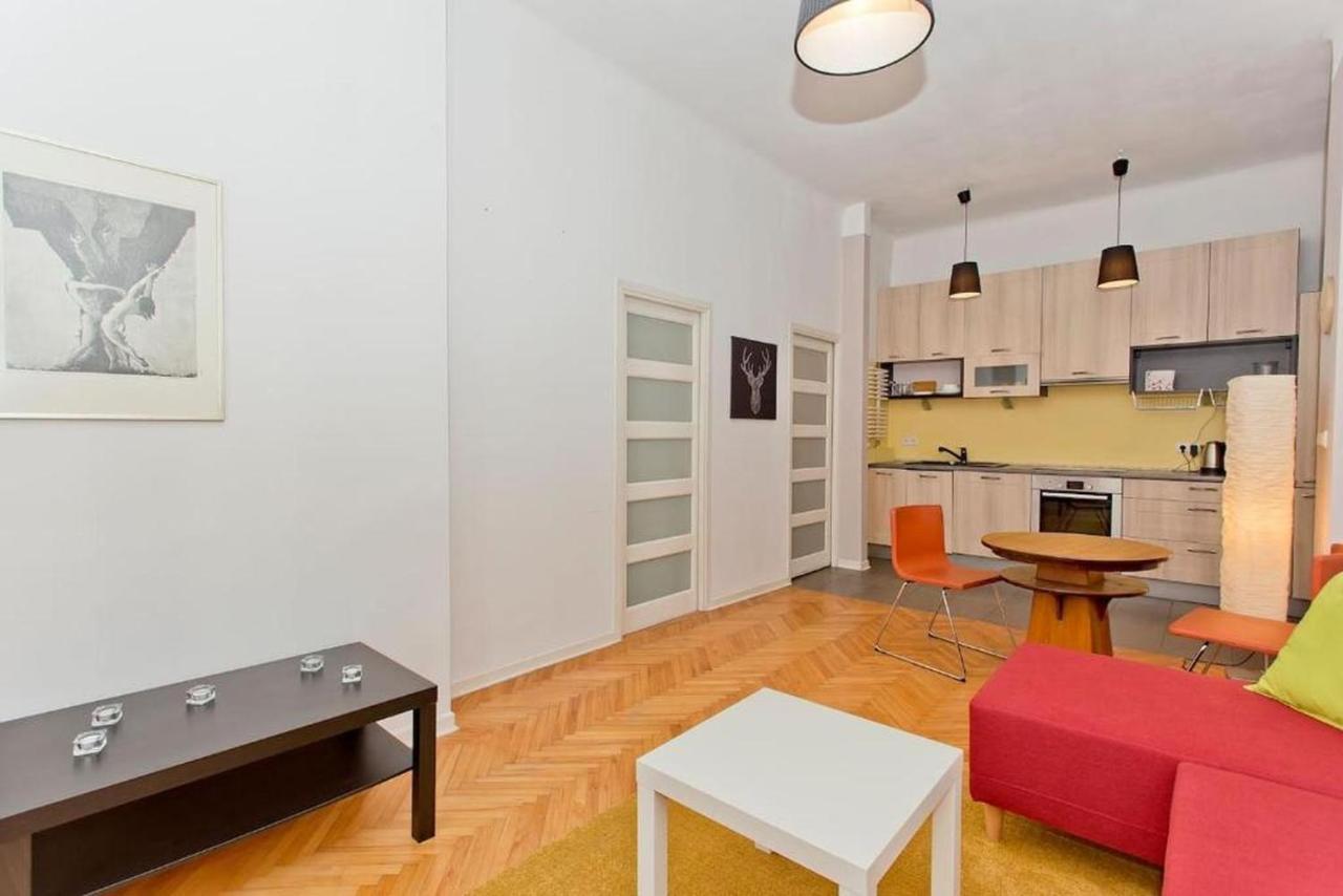 Apartment Center/golden Apartments/s20a Warschau