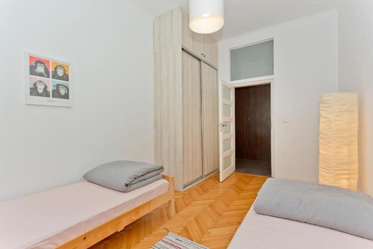 Butas Center/golden Apartments/s20a